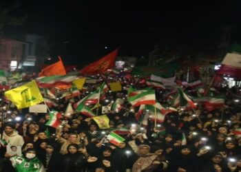 طنین اقتدار شب‌های مقاومت در خیابان‌های آران و بیدگل + فیلم