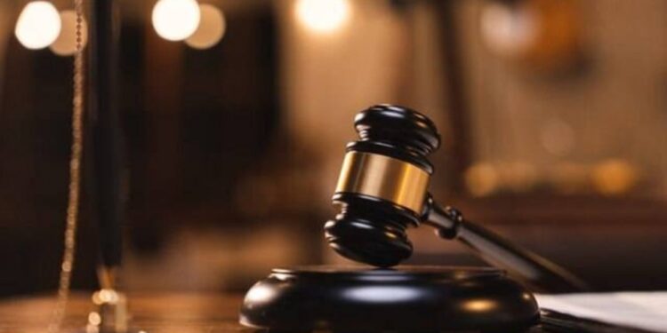 احضار ۱۳ مدیر شرکتهای پتروشیمی به دلیل عدم رفع تعهدات ارزی